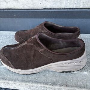 Easy Spirit TravelTime slip-on clog/ mule sneakers- brown faux suede 8M